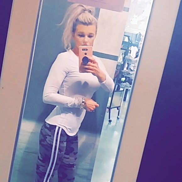 Meet your Posher, Shannon - Picture 2 of 4